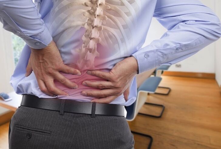 a csípőízület artrózisa 1 2 fok a hátfájás mozgással fokozódik